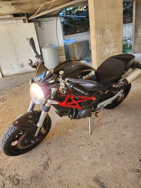 monster 1100cc 1