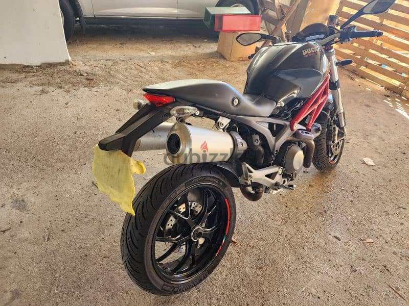 monster 1100cc 7