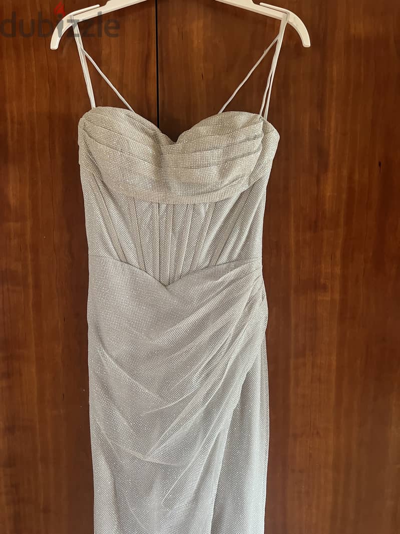 Evening dress 0
