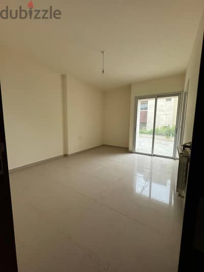 Apartment with terrace for sale in Mtayleb شقة مع تراس للبيع