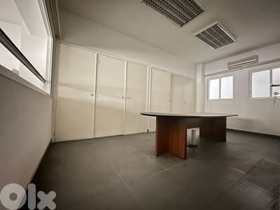 Office For rent in Downtown Beirut مكتب للإيجار في وسط بيروت