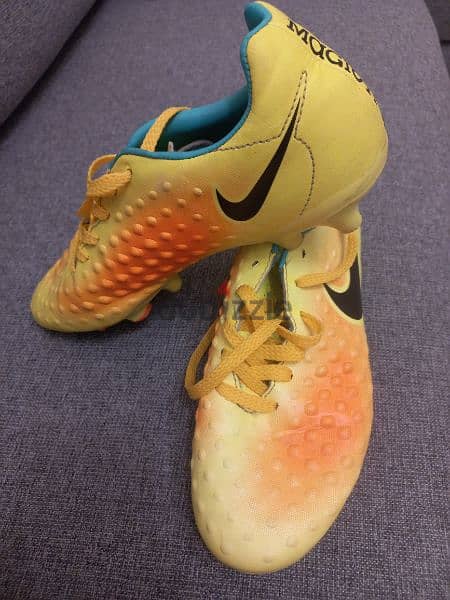 football shose 2