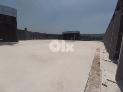 Rooftop for rent in prime location in Mkalles  للاستثمار روف