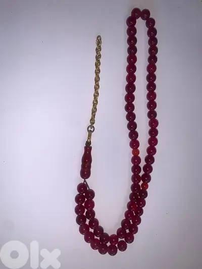 مسباح من الياقوت فواصل عقيق
