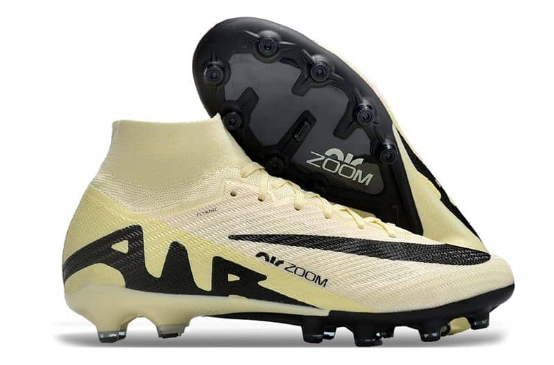 football shoes original brand new 03265023 0