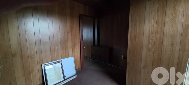 Office in Jal el Dib souk for rentمكتب في سوق جل الديب للإيجار