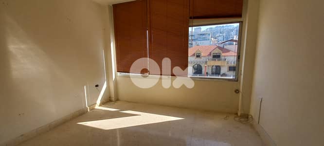Cute office in Jal el Dib for rent مكتب جميل للإيجار في جل الديب