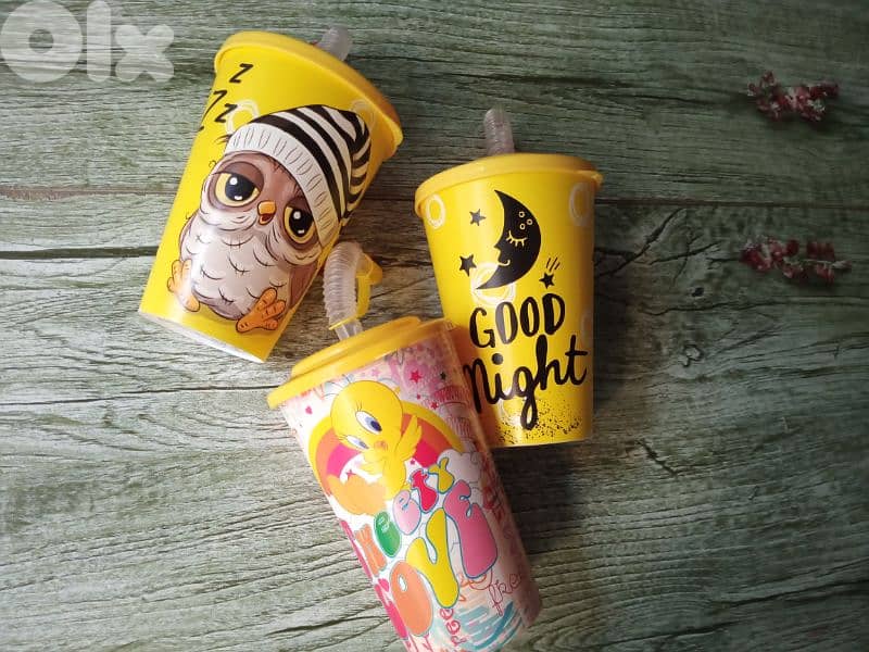 kids water bottles cups and straws 11