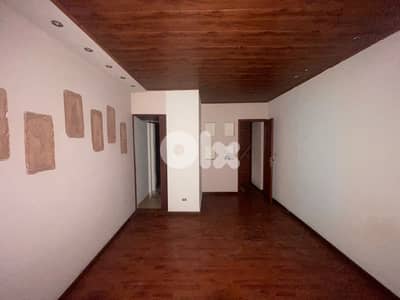 Office in commercial center in zalka for Saleمكتب في المركز التجاري