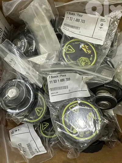 mini cooper r50 radiator cap. غطاء المبرد ميني كوبر R50