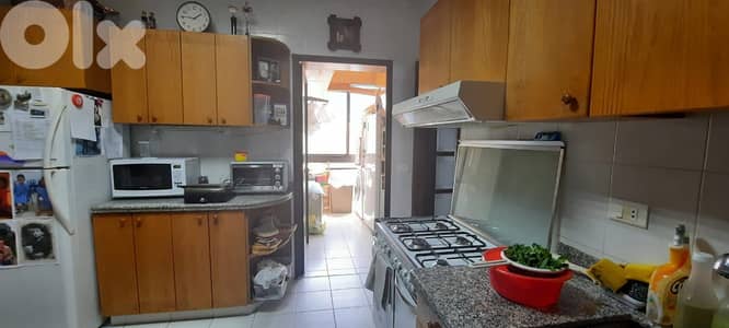 Apartment for sale in Louaizeh شقة للبيع في منطقة الويزه