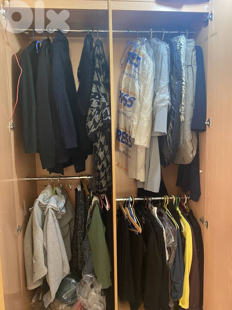 fit in dressing / cupboardخزانة٤ أبواب 4