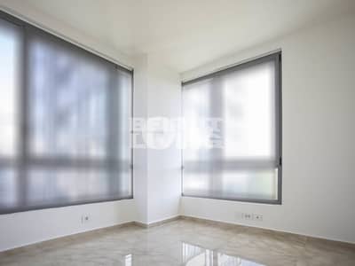 Spacious & Modern | Pool & Gym | Well Secured