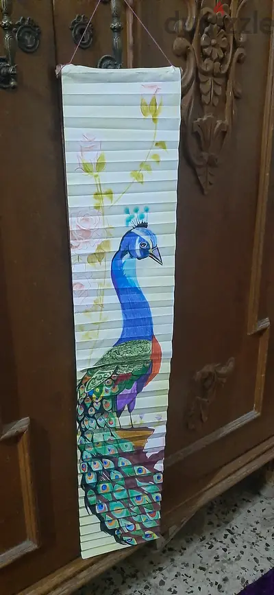 لوحة طاووس تعلق للبيع