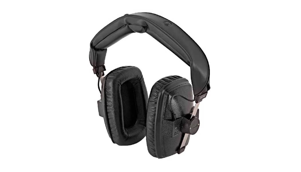 Beyerdynamic DT-100 Monitoring Headphones 2