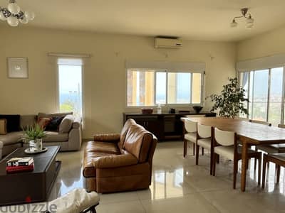 Beautiful furnished apt with sea view near LAU