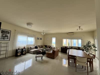 Beautiful furnished apt with sea view near LAU