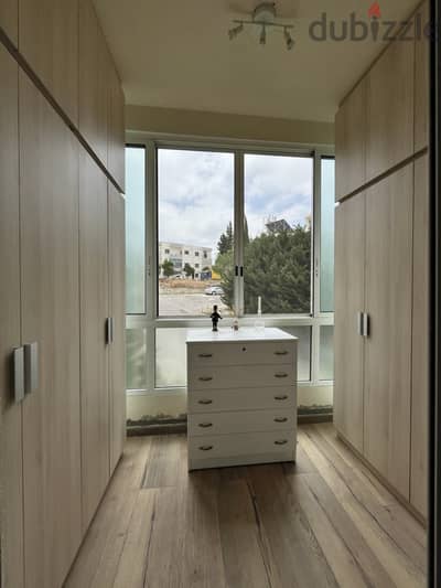 Beautiful furnished apt with sea view near LAU