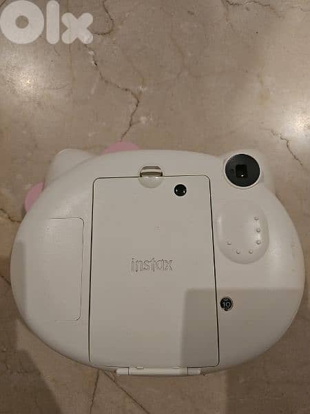 fujifilm hello kitty instax special edition (pink) 1