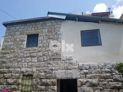 LAND WITH OLD HOUSE IN KFARDEBIAN PRIME (1000Sq) , (KFLN-151)