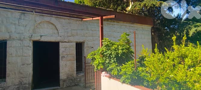 L15564-Land for Sale with an Old House In Maaysra