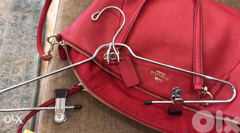 metal hangers 0