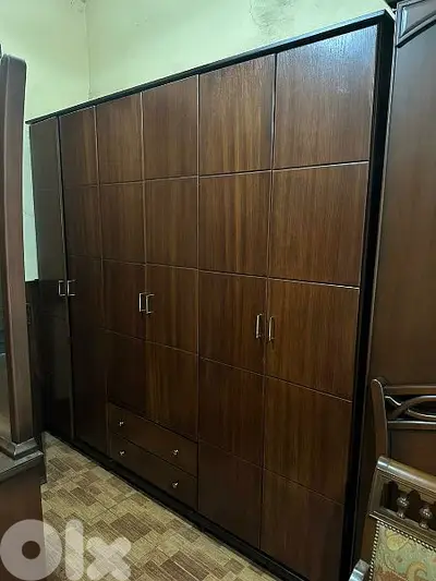 خزانة ست درف كتير نظيفة