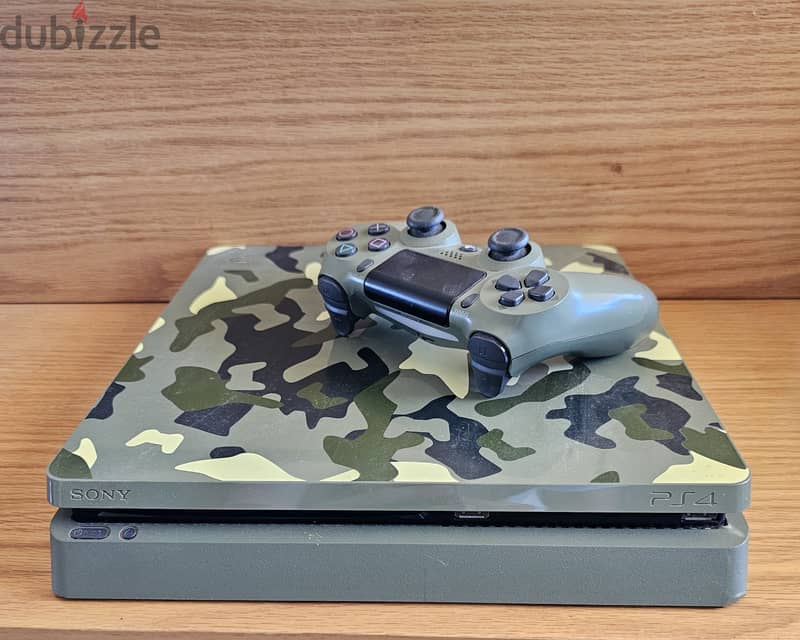 Special Edition PS4 Slim 1TB + 2xControllers(Dock Charger)+ 1 CD 0