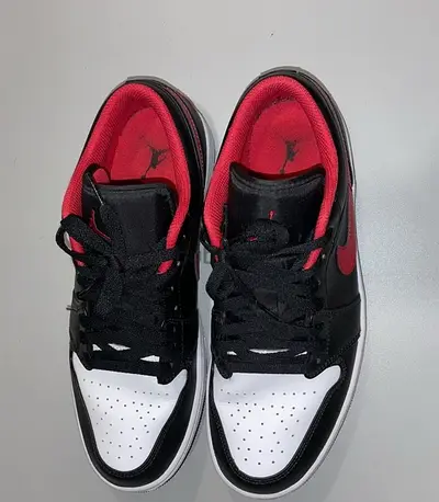 Jordan Low Barely used 44