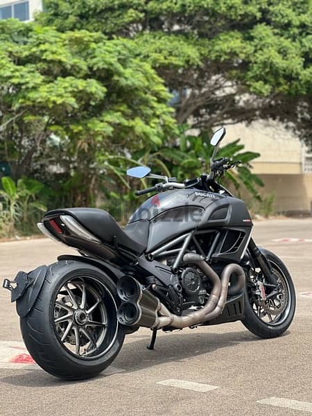 Ducati Diavel Carbon 5000km only 1