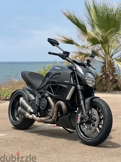 Ducati Diavel Carbon 5000km only