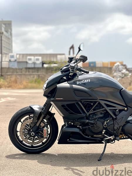 Ducati Diavel Carbon 5000km only 4