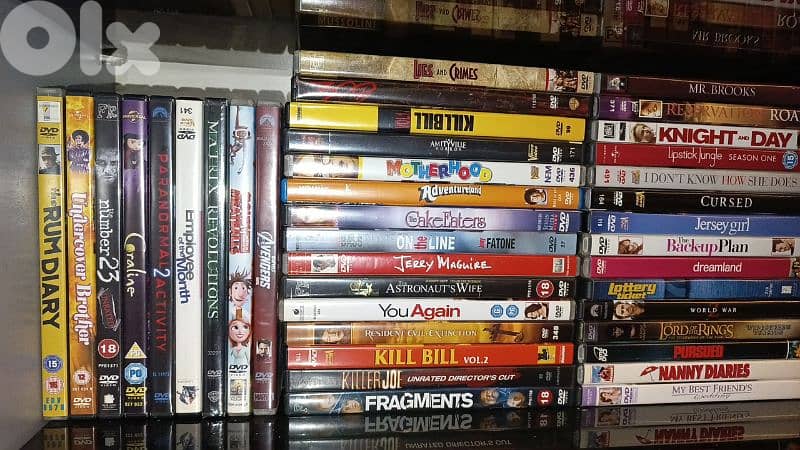 CDs DVDs VHS Cassettes 0