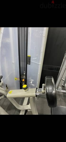 back row machine ajnabe like new 4