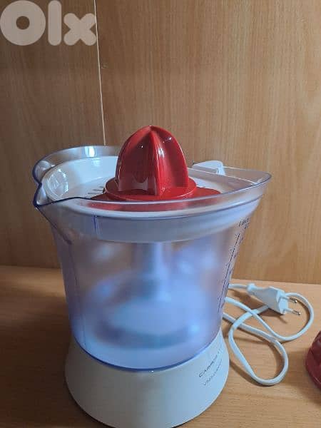 Campomatic citrus juicer 25 watts, 1.2 litres NEW 8