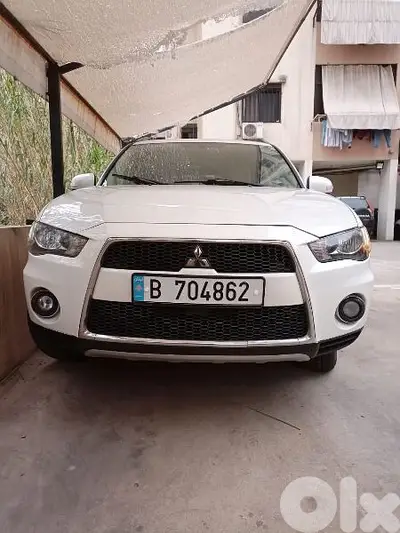 Mitsubishi Outlander 2011