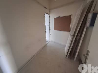 L15584- 260 SQM Office for Rent In Achrafieh