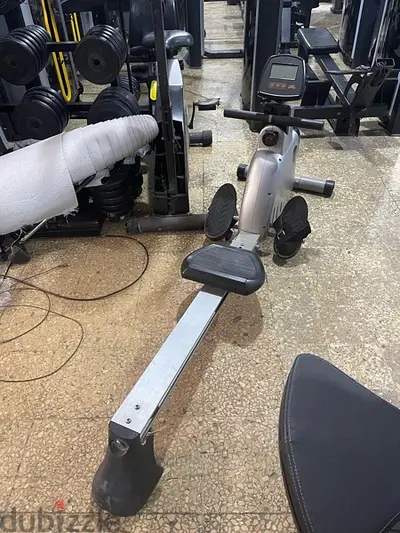 Rowing machine body system like new