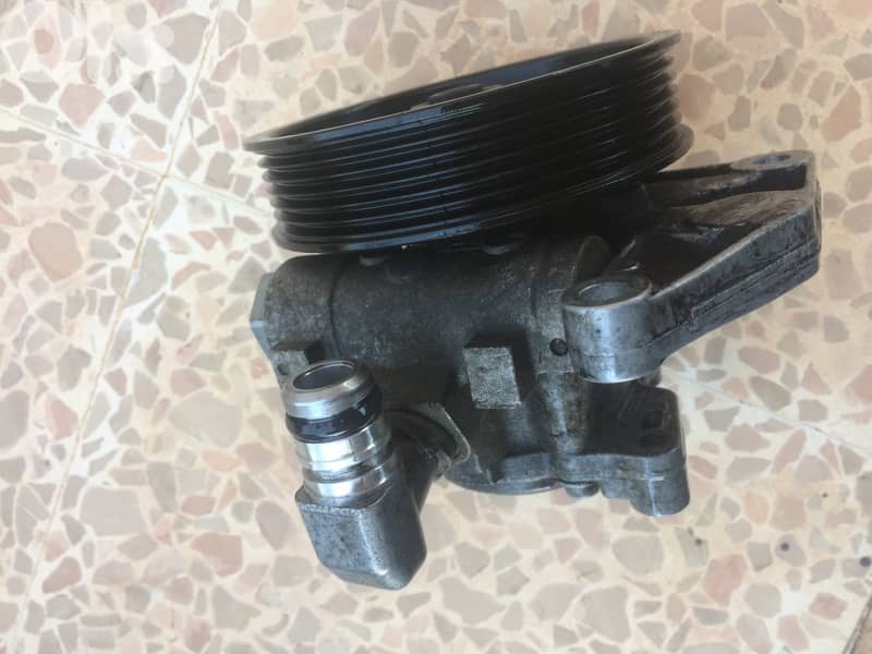 pump for Mercedes C300/2009 3