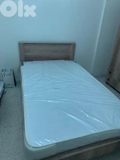 تخت مفرد ونص جديدة بافضل الاسعار من المعمل