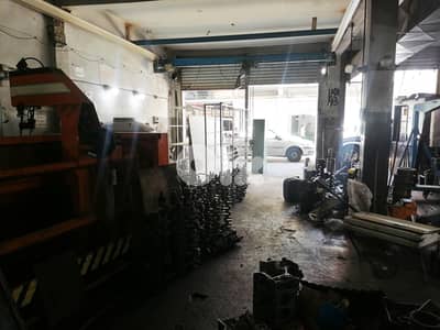 180 SQM Warehouse/Shop in Dora, Metn (Industial Area Main Road)