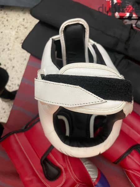 slightly  used boxing  equipment 7