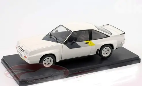 Opel Manta B 400 1981 diecast car model 1:24.