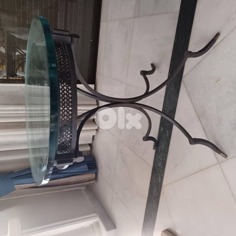 Side Tables fer forgee + Glass 3