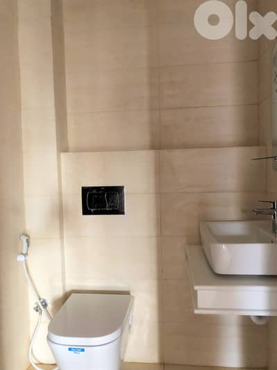 138 SQM Apartment in Spears with Mountain + Partial Sea View