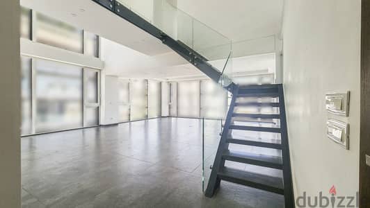 Loft for sale in Achrafieh ثلاث غرف نوم رئيسية للبيع في الأشرفية