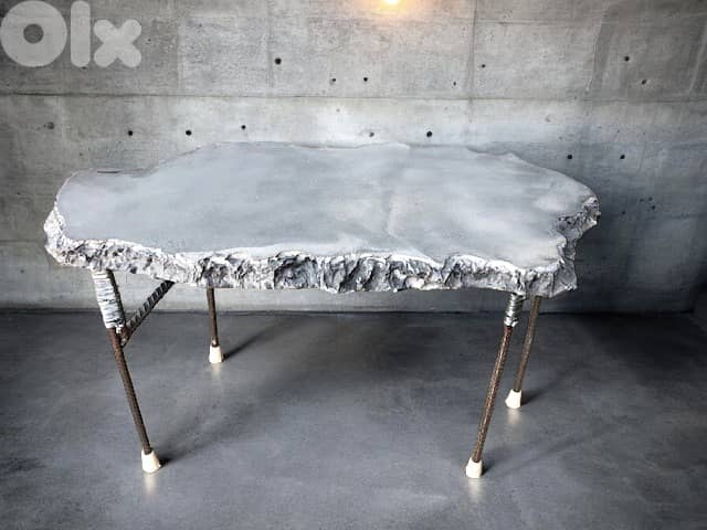 Concrete Coffee table with rebar legs 0