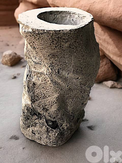 Concrete flower vase 0