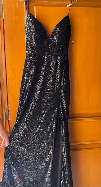 a lovely evening dress that will keep everyone’s eyes on you.