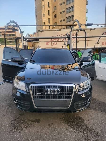 Audi Q5 2010 0